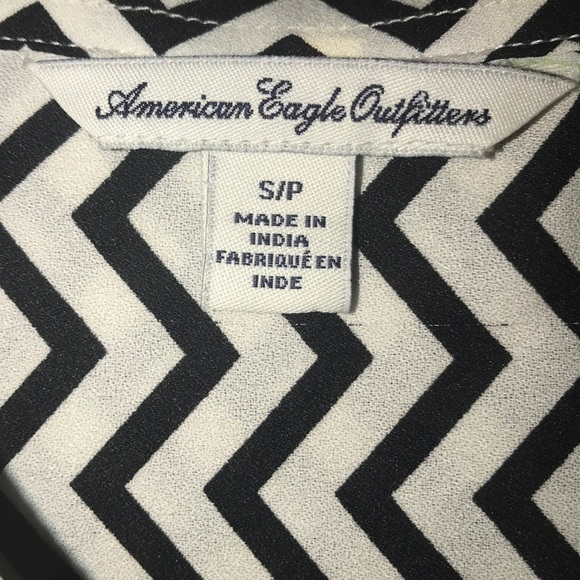 American Eagle Outfitters Chevron Blouse SP - Picture 3 of 6